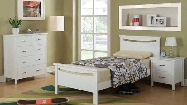 Patty White Bedroom Package 6 Pieces (No Mattress)